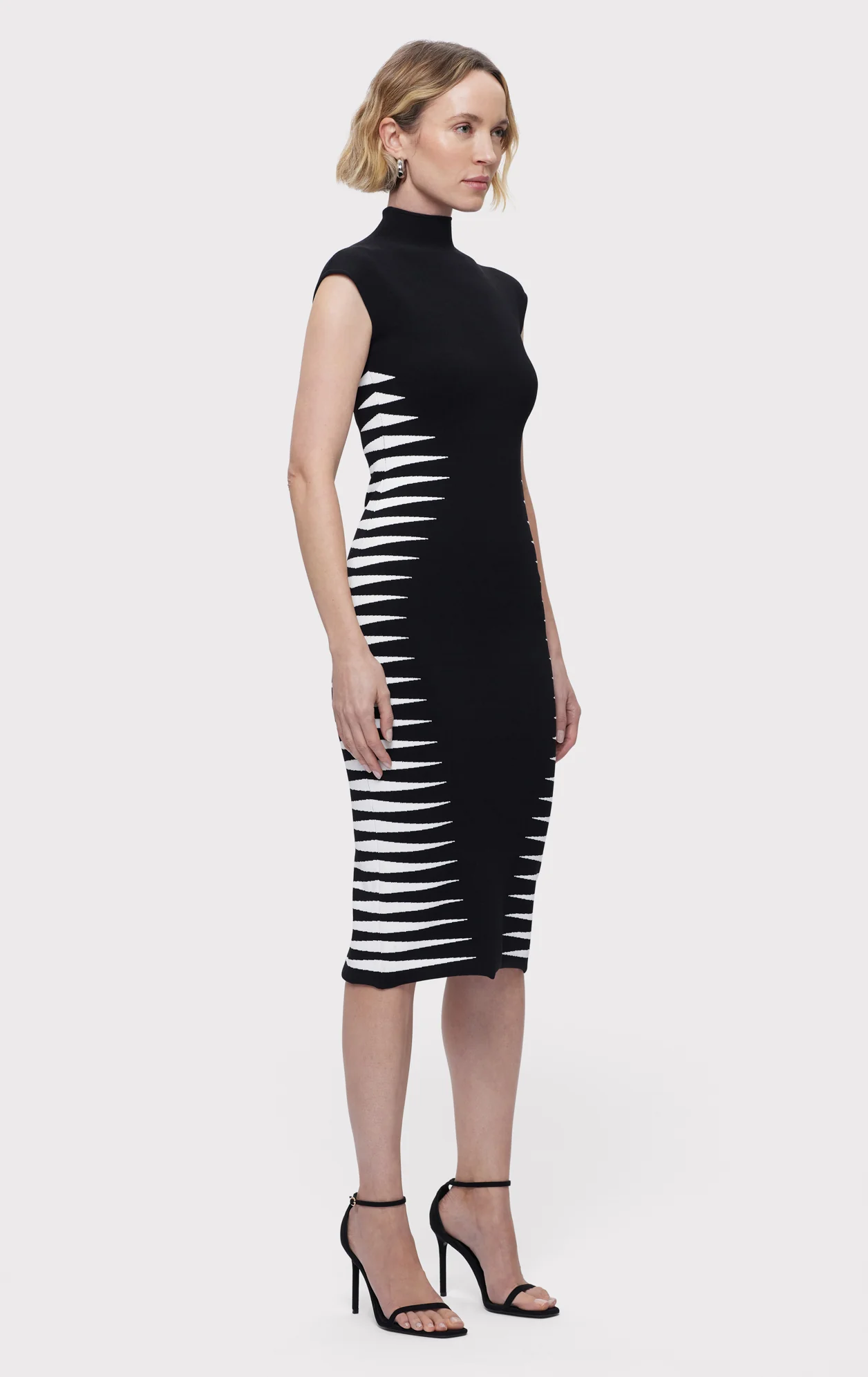 THE CLAIRE DRESS - Image 4