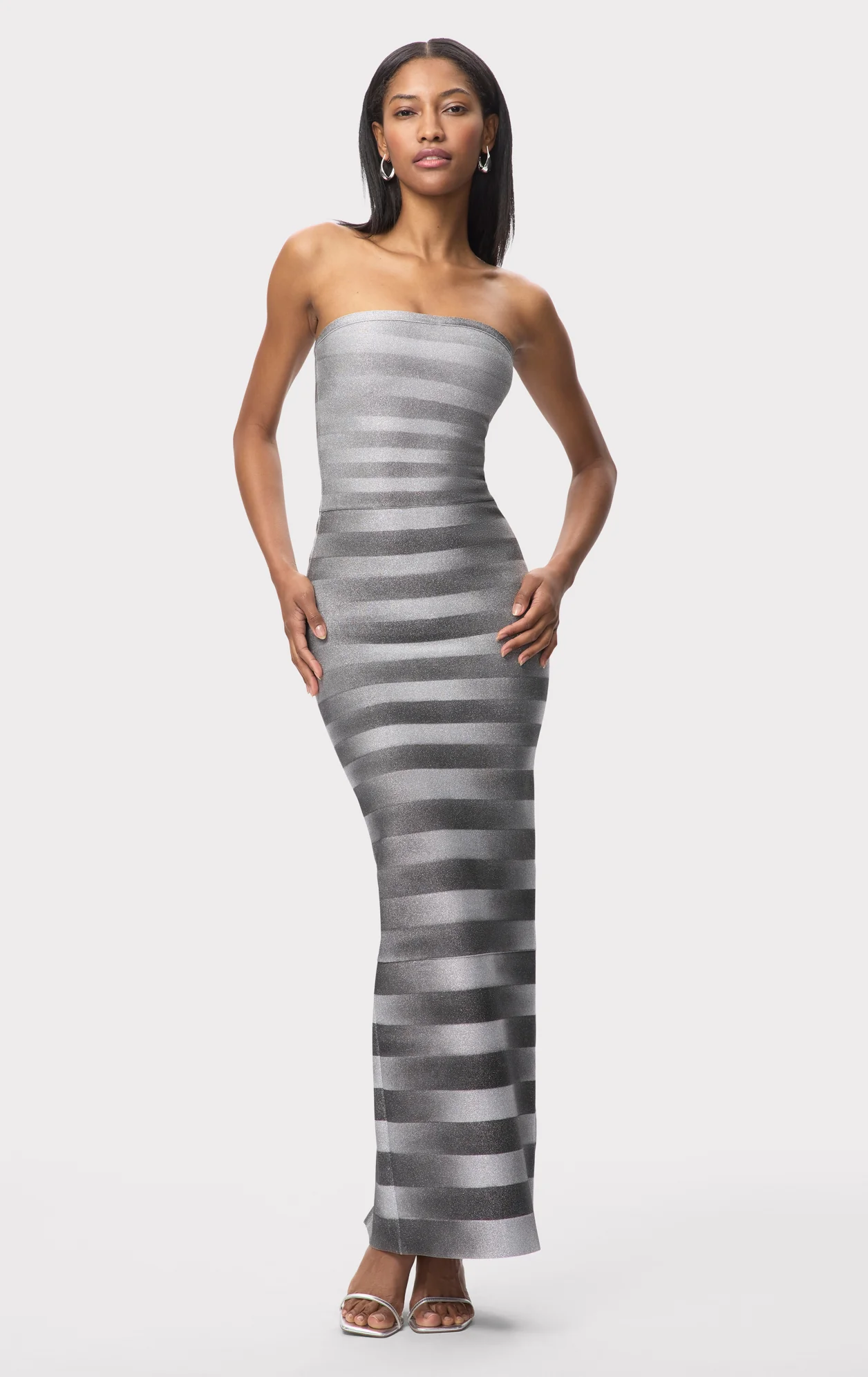 THE NIA GOWN - Image 3