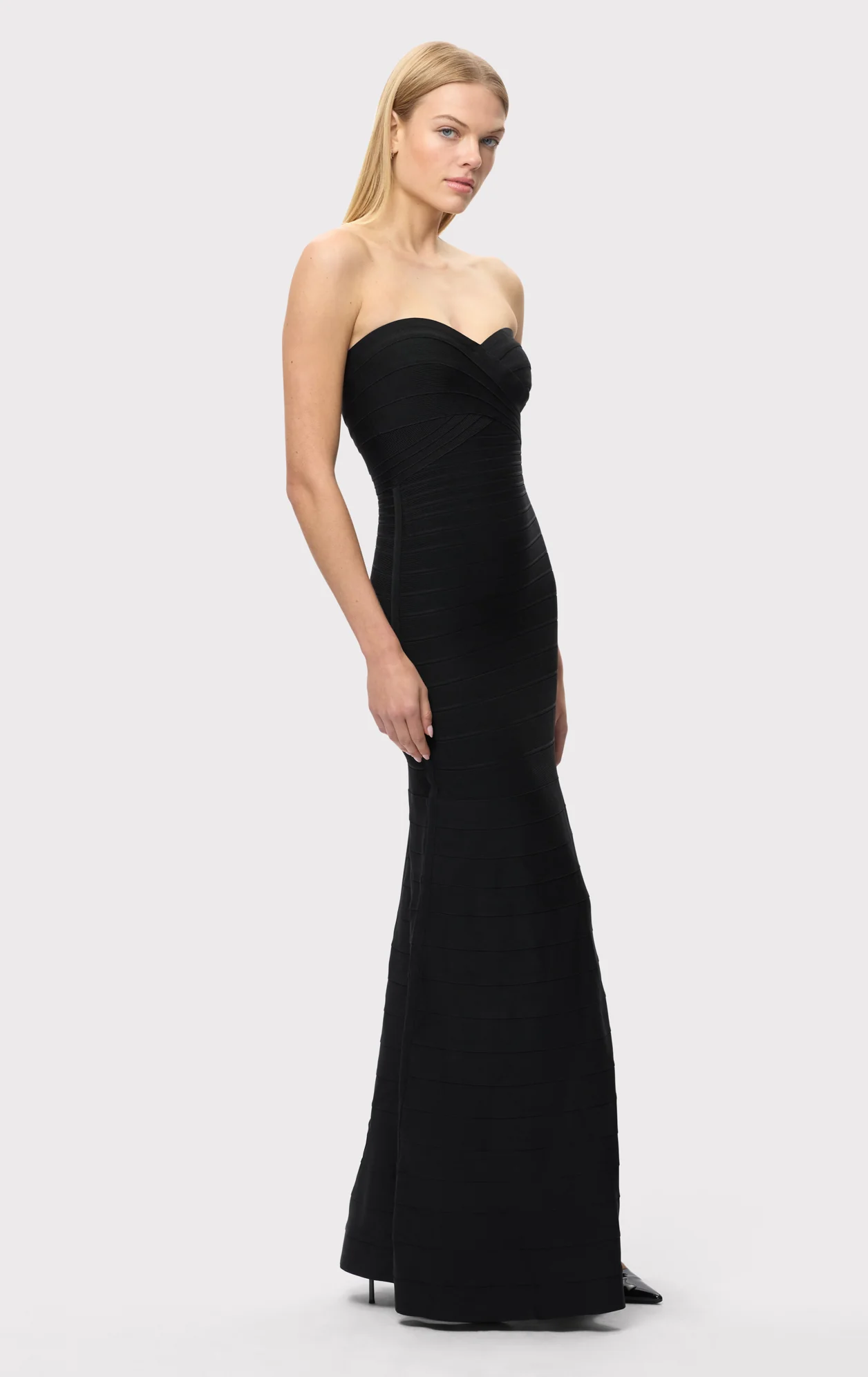 THE SARA GOWN - Image 3