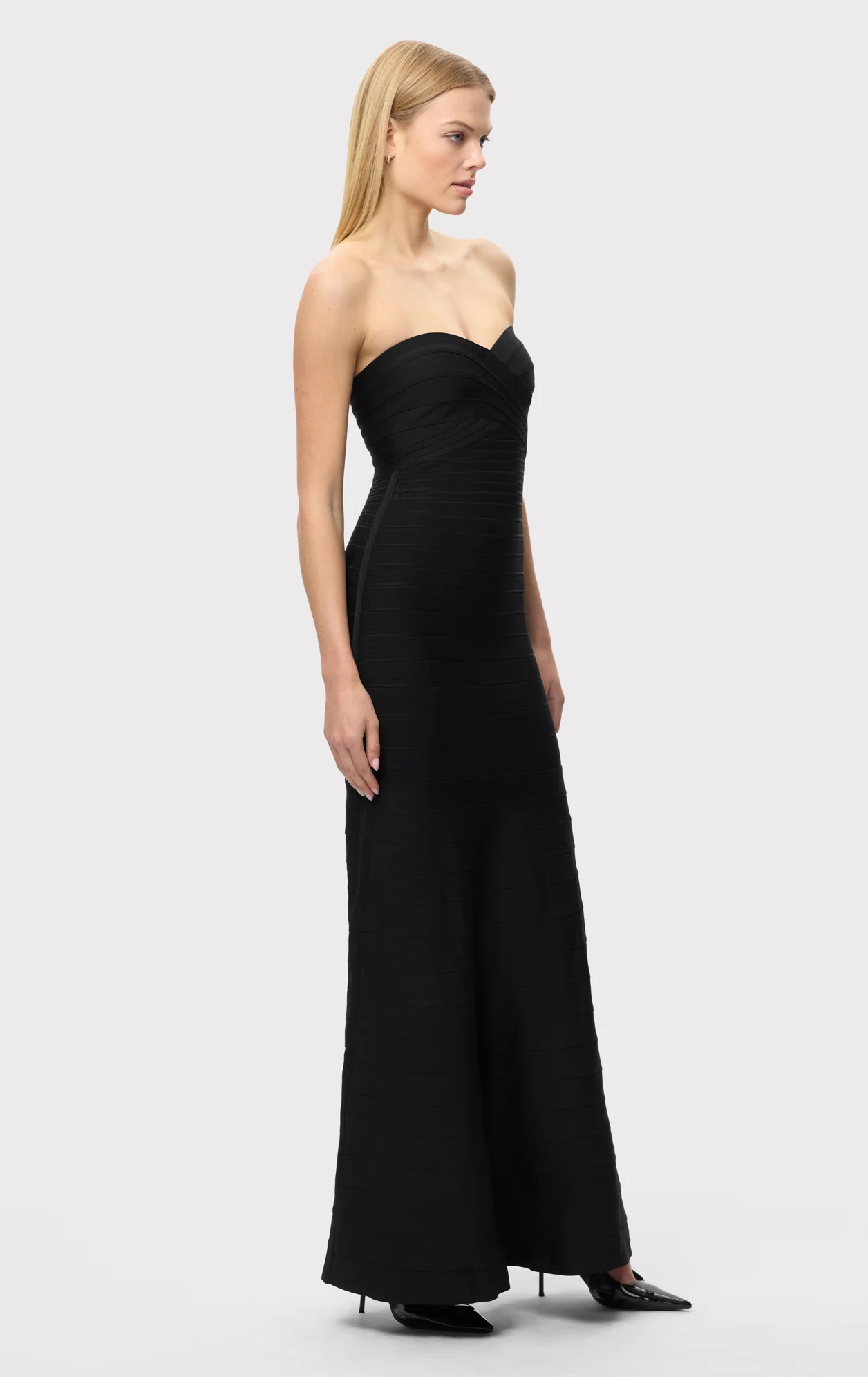 THE SARA GOWN - Image 4
