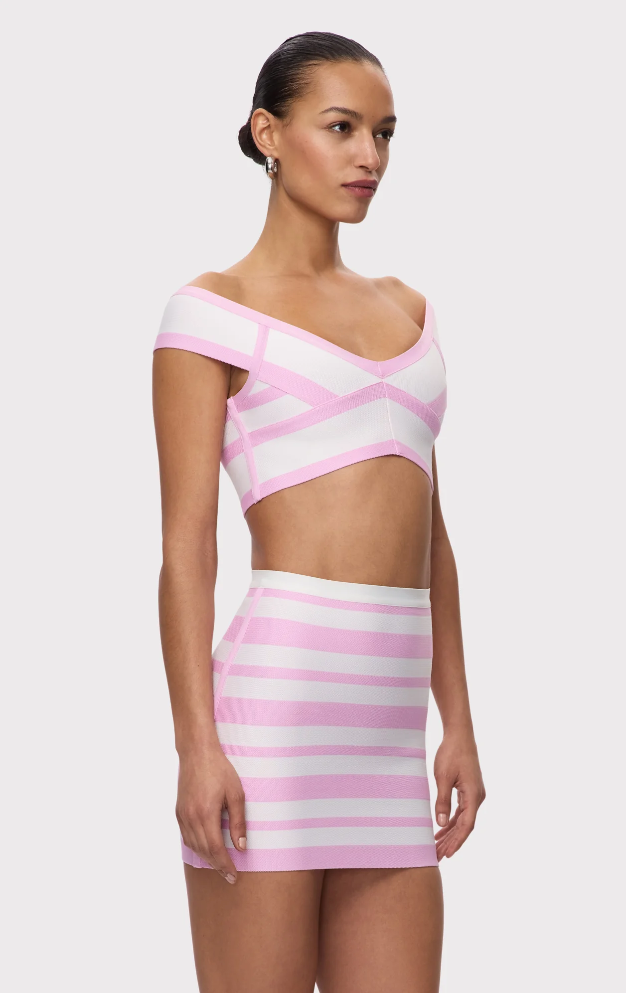 THE SPOTLIGHT CROP TOP - Image 5