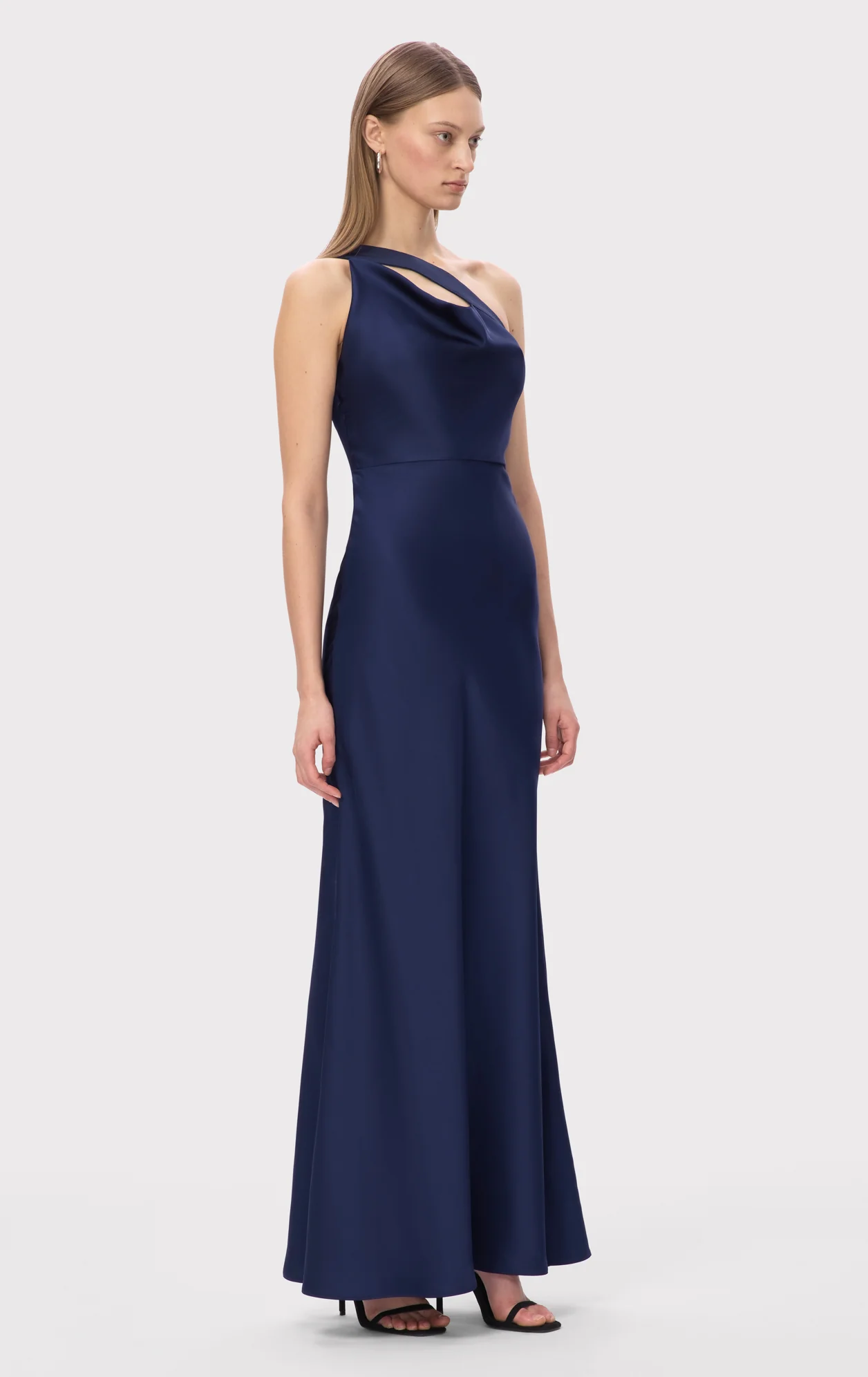 THE VIVIAN GOWN - Image 3